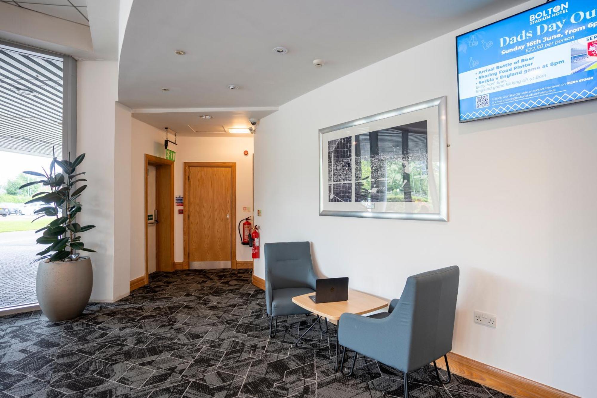 The Bolton Stadium Hotel, A Member Of Radisson Individuals מראה חיצוני תמונה