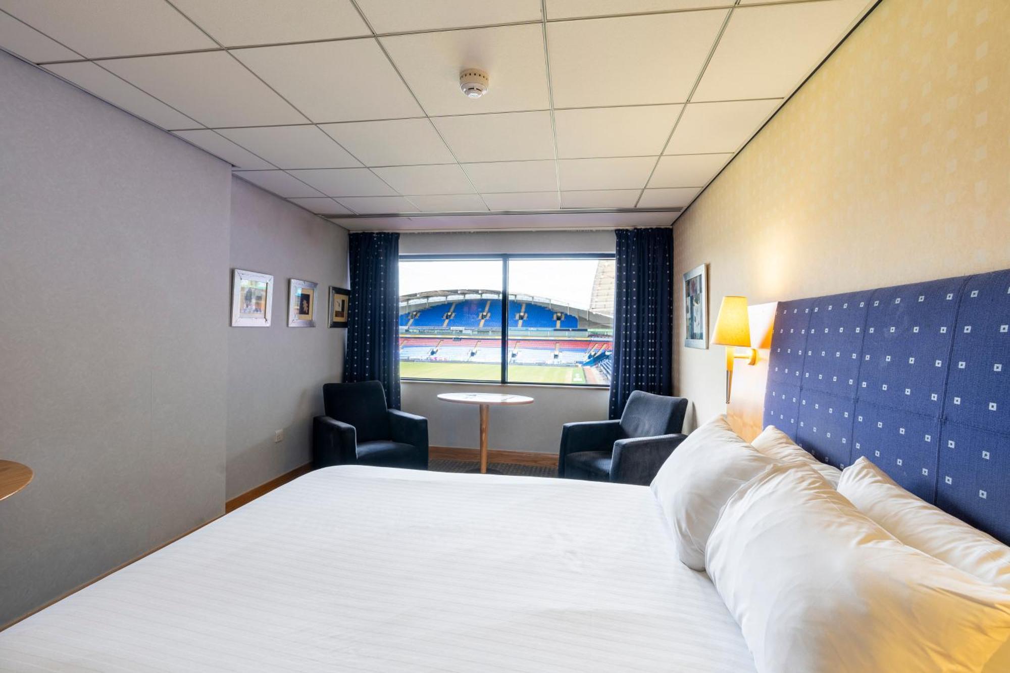 The Bolton Stadium Hotel, A Member Of Radisson Individuals מראה חיצוני תמונה
